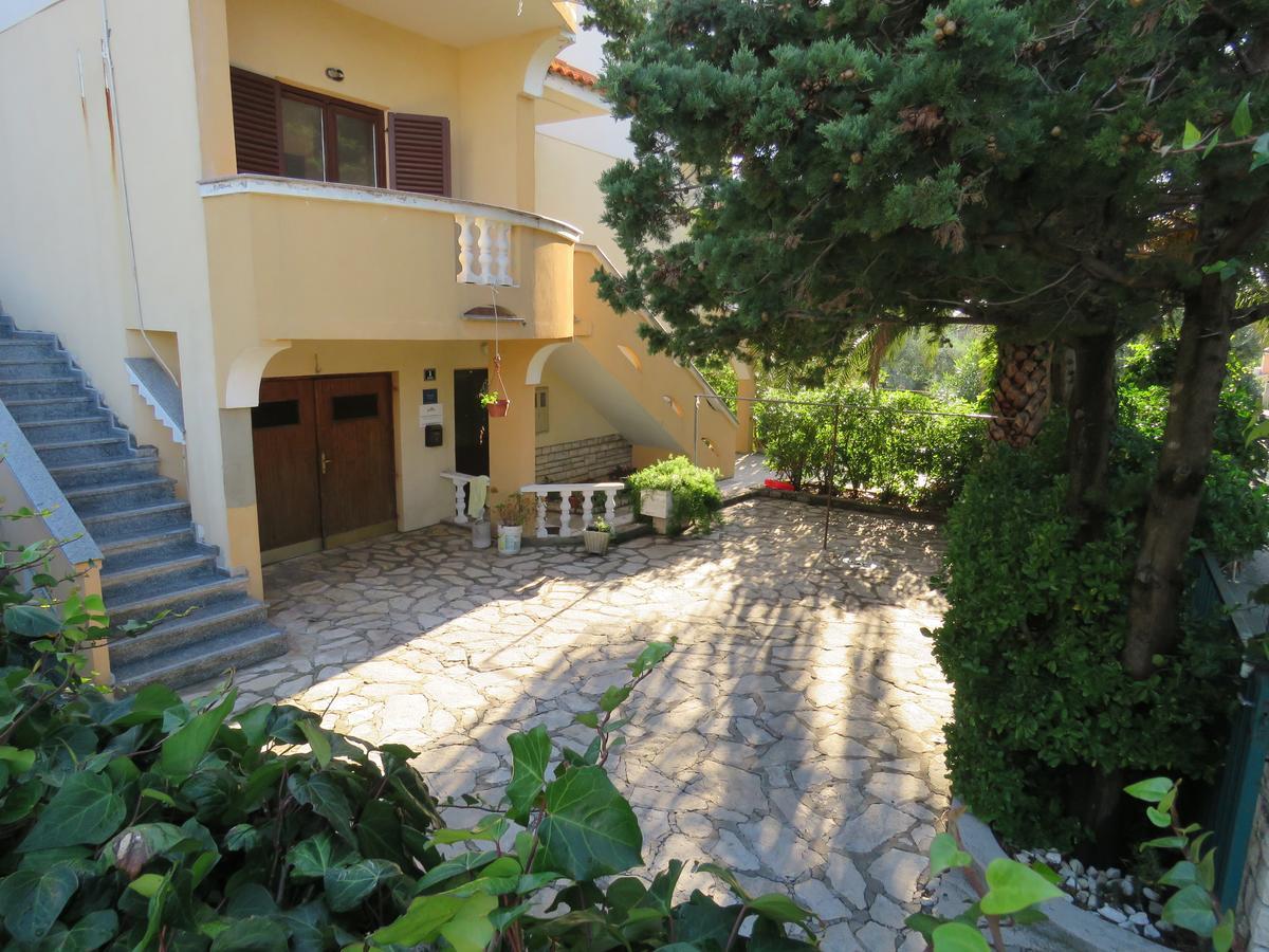 Apartments Palma Novalja Ngoại thất bức ảnh